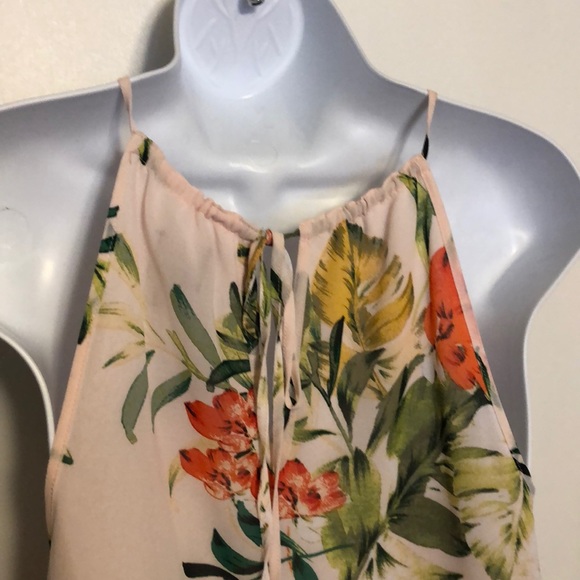 Ladies size Medium tie tropical blouse - Picture 4 of 7